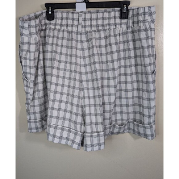 Danielle Bernstein Women's Short Plaid Cuffed Pleated Elastic Back High Rise 20W - Picture 3 of 11